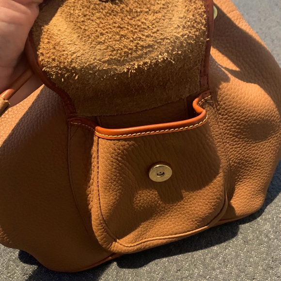 🚫SOLD🚫 Vintage Dooney & Bourke Sling Bag - Picture 3 of 6